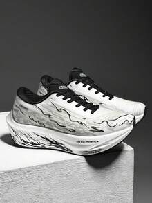 أحذية مضيئة، أحذية جري تضيء في الظلام لزيادة الرؤية ليلاً، أحذية رياضية للرجال بلوحة كربونية للخارج، أحذية جري للمنافسات والتدريب والنصف ماراثون والتدريب السريع، أحذية رياضية للنساء، أحذية منافسات ألعاب القوى، أحذية جري للطرق للنساء، مقاومة للتآكل، ماصة للصدمات، مانعة للانزلاق