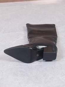 优雅的女士时尚靴子，经典时尚一脚蹬尖头西部靴，黑色和红色高跟踝靴，女士简约瘦腿靴，英伦风格修身高筒靴