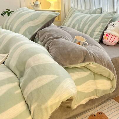 とろみミルクベルベット 4 点セット漫画両面ベルベットキルトカバー暖かいベルベットシーツドミトリー 3 点寝具セット