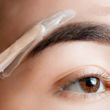 100 pezzi Bastoncini per ceretta con bordo inclinato - Matita per ceretta in legno professionale a doppia estremità - Per sopracciglia, labbra, naso, viso e rimozione dei peli, matita per ceretta - Facile da usare, adatto per saloni, spa, uso domestico - Strumento di cura personale igienico, matita per ceretta da salone, design ergonomico, facile da pulire, spa