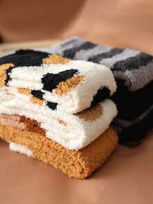 6 Pairs Women's Autumn/Winter Coral Fleece Cute Cartoon Animal Pattern Fashion & Breathable Mid-Calf Socks