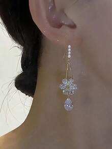 一对水晶水滴花朵耳环，时尚女士装饰耳环，适合日常、派对、舞会、晚宴、通勤、上学等各种场合，也是情人节、母亲节的理想礼物。 - 彩色 - 查看 2