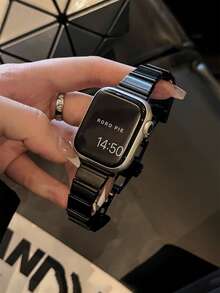 1条不对称金属表带，兼容 42mm、38mm、40mm、41mm、44mm、45mm、46mm、49mm直径，时尚智能手表替换表带，适用于Series Ultra2、Ultra SE2、SE 11、10、9、8、7、6、5、4、3、2、1，男女通用 - 黑色 - 查看 7