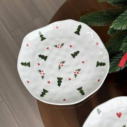 1pc 8-Inch Ceramic Christmas Tree Dessert Plate, Green Christmas Tree With Red Heart Handmade Ceramic Dish, Suitable For Serving Desserts, Fruits, Cookies, Snacks, Sushi, Appetizers, Microwave And Dishwasher , High-Quality Ceramic Plate For Family Gatherings, Parties, Christmas Holidays, Great Gift Idea