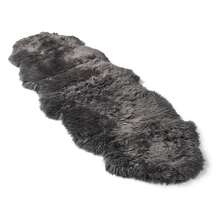 Alfombra de piel de oveja real de 2x6 pies | Alfombras de piel de oveja para sala de estar y sofá | Alfombras para el lado de la cama en dormitorios | Alfombra esponjosa grande que es transpirable y regula el calor en color gris oscuro - Multicolor 841 - Ver 1