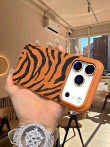 Zebra Print Phone Case Cover Protective Shockproof Back Cover Stylish Animal Pattern Design Fashionable Unique Print Slim Fit Lightweight Durable Anti Scratch Bumper Case For Women Men Compatible With Iphone 17Promax/17Pro/17Air/17/16Promax/16Pro/16Plus/16/15Promax/15Pro/15Plus/15/14Promax/14Pro/14Plus/14/13Promax/13Pro/13/12Promax/12Pro/12 - 黃色 - 查看 5