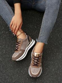 Sneaker da donna con zeppa comoda e alla moda, slip-on antiscivolo, con patchwork in strass, piattaforma, leggere e casual, decorate con strass - Castano - Visualizzare 2