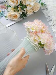 2张，167.48英寸白色珍珠花朵包装纸，仿珍珠装饰，白色花束装饰礼品包装纸，花束包装纸，DIY花束，情人节礼物装饰的理想之选 - 彩色 - 查看 9