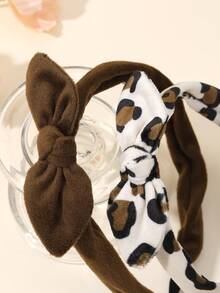 2 Stück Leoparden-bedruckte Stirnbänder für Frauen und Mädchen, süße braun-weiße Haarreife, niedliche Mädchen-Haarschmuck für den täglichen Gebrauch, Herbst-Winter-Kopfbedeckung, Frauenhaar-Accessoires