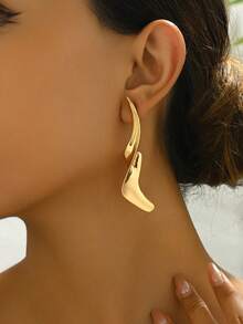 2pcs Exaggerated Sexy Gold Geometric Leaf, Twist, Feather, Wing, S-Shaped Alloy Smooth Electroplated Minimalist Long Earrings, Versatile Design To Enhance Your Style, Suitable For Daily Wear And Parties, Specially Crafted For Elegant And Charming Women - 金色 - 查看 3