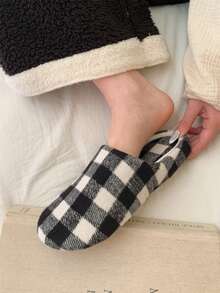 XIXITIAO 1 đôi dép đi trong nhà họa tiết kẻ caro dành cho nam và nữ, dép đế bằng êm ái dùng trong nhà, dép đôi đế bằng mềm mại kiểu retro, dép đi trong nhà thoáng khí dùng được cả bốn mùa, dép bít mũi cổ điển đế bằng dùng trong nhà. - Kẻ caro đen - Xem 5