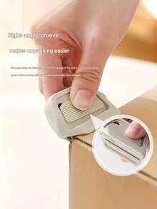 新款可伸缩安全开箱刀，迷你便携式陶瓷开箱器，磁性陶瓷刀片 - 防锈、防刮、防滑手柄 - 多功能便携工具，可用于包装和胶带切割 - 办公、送货、露营必备 - 设计紧凑、可靠、握感舒适，也适用于学校用品、家居装饰、返校季、万圣节装饰