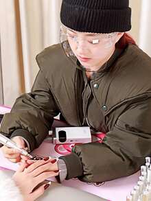 Scudo protettivo per il viso anti-polvere e anti-appannamento, in acrilico trasparente e ad alta definizione, per salone di manicure, un pezzo per l'apertura del negozio o strumento per la rimozione di unghie in acrilico, forniture per unghie, strumenti per unghie, accessori per arte di unghie, ritorno a scuola, unghie, strumenti per unghie finte