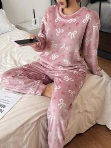 2pcs Women's Sleepwear Set, Cute Warm Fleece Thickened Autumn/Winter Pajamas, Minimalist Homewear, Flannel/Coral Fleece Bow Design - Pink - View 5