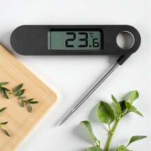 ‍ Termómetro Digital de Cocina con Aguja Plegable  Mide con Precisión la Temperatura de Carnes, Líquidos y Alimentos  Incluye Pantalla digital de fácil lectura, Apagado Automático, Imán y Arillo para Colgar - Negro - Ver 2