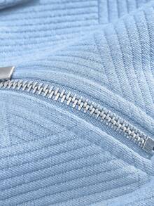 男士休闲 Polo 衫，翻领拉链设计 | 人字纹提花针织，卫衣版型，度假及日常休闲必备单品，理想的情人节男友礼物（注：欧美尺码偏大，请根据您的体型选择小一码） - 淺藍色 - 查看 9