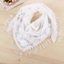 1件装女士纯色镂空蕾丝玫瑰花卉印花流苏围巾，时尚百搭三角披肩，透气防晒头巾，可搭配连衣裙