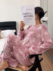 2pcs Women's Sleepwear Set, Cute Warm Fleece Thickened Autumn/Winter Pajamas, Minimalist Homewear, Flannel/Coral Fleece Bow Design - Pink - View 2