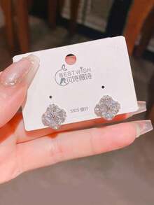1pc Luxury High-End Rhinestone Silver Four-Leaf Clover 925 Silver Stud Earrings, Fashionable Goddess Versatile Wear, Exquisite Valentine's Day Earrings