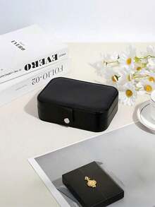 1 Hộp đựng trang sức du lịch bằng da PU mềm - Thiết kế hai lớp nhỏ gọn với lớp lót và vách ngăn chống trầy xước, hộp đựng di động dành cho phụ nữ và bé gái, lý tưởng cho các chuyến du lịch nghỉ dưỡng, cũng là một món quà tuyệt vời. Có thể đựng bông tai, nhẫn, dây chuyền - Nhẹ, dễ mang theo, giữ cho trang sức gọn gàng và không bị rối, thích hợp để sử dụng hàng ngày hoặc cất giữ ngoài trời, quà Giáng sinh/sinh nhật cho người yêu, túi đựng đồ, túi trang điểm, vật dụng cần thiết khi đi du lịch. - Nhiều màu - Xem 6