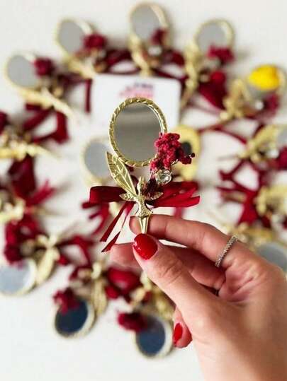 45 Pieces Of Thick, High-Quality, Retro European-Style Single-Sided Portable Mini Mirrors With A Metallic Sheen, Adorned With A Lace Bow And Mini Dried Flowers, And Equipped With A Butterfly Handle. Perfect For Wedding Souvenirs, Blessing Gifts, Christmas Gifts, Makeup, Travel, Camping, And Gifts For Colleagues And Students. May God Bless You With Happiness And Joy Through This Mirror. (Adhesive Strip Included)