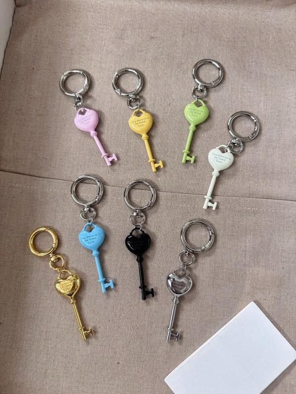 Llavero con elemento de llave/cerradura esmaltado de colores, llavero con forma de corazón, colgante para bolso, estilo coreano similar al de las blogueras, regalo para mujeres