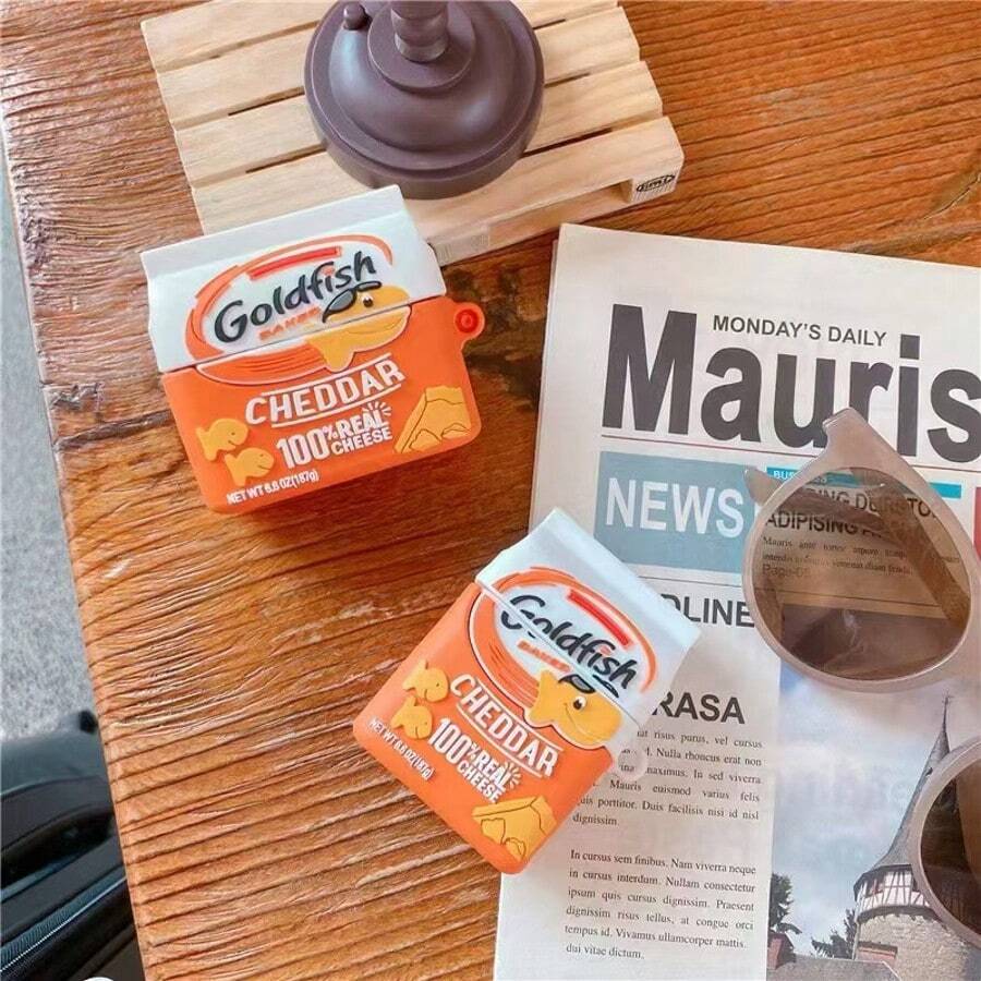 Creative 3D Fish Shaped Biscuit Bluetooth Earphone Case