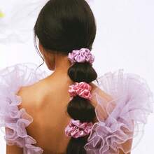 Slip Large Scrunchies: Elevate Your Hair Game With Anti-Crease, Anti-Breakage Design, Crafted From Slipsilk™, Belleflower: 3 Pure Silk Scrunchies In Iris, Wildflower, And Rose,25221217 - 寶藍色 - 查看 5
