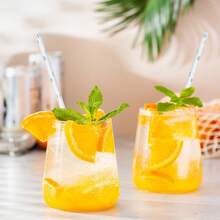 عبوة من 25/100 قش ورقي بسلسلة فضية، متوفر بأنماط مخططة/بشكل قلب، بقياس 6مم/0.23بوصة * 197مم/7.75بوصة، مناسب لمناسبات متنوعة مثل التجمعات العائلية والفعاليات والحفلات والأعراس واحتفالات الأعياد وغيرها. قش ورقي قابل للتخلص منه مفضل للمشروبات مثل الحليب والقهوة والعصير والكولا ومياه جوز الهند وغيرها، حفلة عيد الحب، ديكور المنزل، هدايا المنزل - فضي - مشاهدة 4