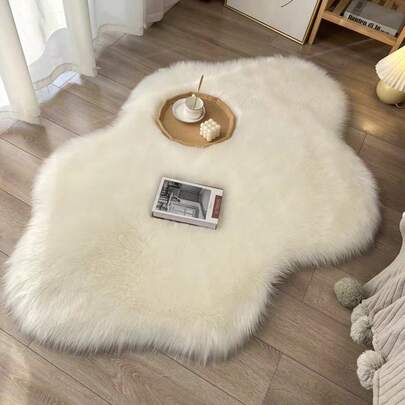 1pc Beige Cloud-Shaped Faux Fur Rug, Soft & Washable Bedroom Or Living Room Floor Mat, Cloud-Shaped, Comfortable & Fashionable Home/Living Room Decor, Girls Bedroom Carpet, Fluffy Cozy Rug For Winter, Best Winter & New Year Gift
