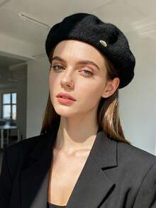 Metal Buckle Beret*black