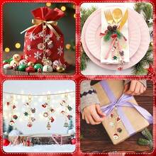 42/62 piezas Kit de fabricación de llaveros de Navidad DIY, Llaveros personalizados DIY para mujeres, Fabricación de joyas artesanales, Incluye colgantes de aleación de zinc al azar, Llaveros, Cadenas de extensión, Anillas y alicates de joyería, Accesorios de joyería DIY creativos, Adecuado para regalos navideños