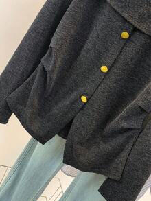 女式针织长袖方领上衣，不对称下摆，正面纽扣，常规版型