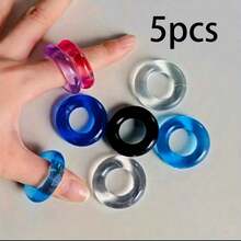 1枚优雅男士硅胶戒指，超级英雄主题，颜色随机搭配，适合婚礼、生日、周年纪念日、毕业典礼、圣诞节、万圣节、感恩节等各种场合，趣味派对配饰和时尚饰品。