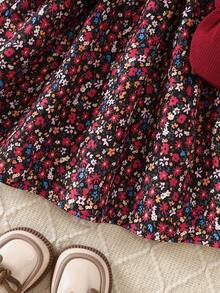 少女花卉印花荷叶边下摆二合一长袖针织连衣裙，腰带系紧，秋冬