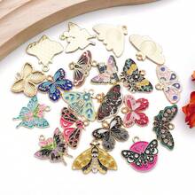 时尚珐琅蝴蝶吊坠套装（10/20/24/52个）。精致吊坠，非常适合DIY手链、项链和钥匙扣。 - 彩色 - 查看 8