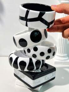 1 件经典性感女士黑白树脂手链，小众撞色设计，时尚百搭 - 多色B - 查看 2