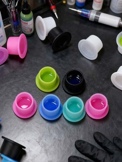 100/200pcs Silicone Pigment Cups, Mixed Colors, Suitable For Makeup And Tattoo, High Quality, Fragile And Easy To Clean, Applicable For Makeup Use, Suitable For All Tattoo Artists, Tattoo Tools And Accessories