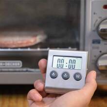 PromoClick Termómetro digital de cocina con temporizador, alarma y sonda de acero inoxidable ideal para medir la temperatura de carnes, alimentos y líquidos con precisión , Cuenta con pantalla digital fácil de leer, botón para cambiar entre °C y °F, y aguja de acero inoxidable con cable resistente al calor, perfecta para usar en hornos o parrillas - Plateado - Ver 2