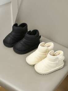 1 Pair Infant Comfortable Warm Boots, Soft Material With Hook And Loop Design For Easy On/Off. Thermal Lining Provides Extra Warmth For Cold Weather. Non-Slip, Durable Soles Offer Stable Support. Simple, Fashionable Appearance Suitable For Daily Wear And Outdoor Activities, An Ideal Winter Footwear Choice For Babies.