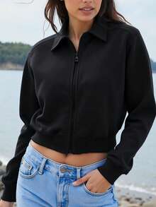 Jaqueta feminina esportiva com capuz para atividades ao ar livre, fitness e corrida - Forro térmico acolchoado, gola dobrável, mangas compridas e modelagem ajustada. Design minimalista e elegante para esportes casuais ao ar livre. - Preto - Ver 2