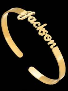 可定制个性化手链，镌刻英文和阿拉伯文文字，18K镀金不锈钢材质，附赠礼盒，是送给孩子、情人节、女儿的理想礼物。提供金色、复古、简约等多种款式，男女皆宜，休闲百搭，可定制，独一无二，是送给他、她、男朋友、女朋友、爸爸、家人、朋友、儿子、妈妈、女儿、祖父母的理想礼物，也是女士珠宝的理想之选。 - 金色 - 查看 13