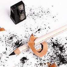 1 pieza Lápiz de carbón con anillo de oro blanco perlado, diseñado para el dibujo y la creación artística. Cada lápiz de carbón ofrece una experiencia de escritura suave, una expresión de detalles precisos y le ayuda a crear fácilmente hermosas obras de arte. El Body diseñado profesionalmente y el agarre cómodo garantizan comodidad incluso durante un uso prolongado. Adecuado para entusiastas del dibujo y creadores de arte, ya sea para el dibujo diario, el diseño de bocetos o la creación artística delicada, puede proporcionar un excelente rendimiento. (El color y el estilo se envían al azar)