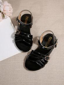 Children Fashion Outdoor Sandals Summer Square Toe Flat Shoes Strap Sandals New Style Girls Shoes Stylish Beach Slippers