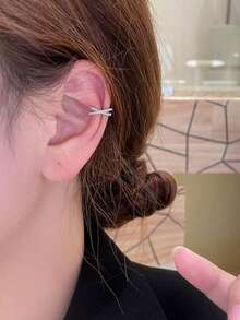 1pc Korean-Style Elegant And Simple Cross Ear Cuffs, Suitable For Banquets, Beach Vacations, Dates, Parties, Valentine's Day, Halloween, Christmas, New Year's Day, And As Gifts