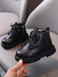 1 paire de bottes de cheville à lacets avec fermeture éclair latérale, doublées thermiques, à semelle souple antidérapante pour enfants. Simples et , conviennent pour l'hiver.