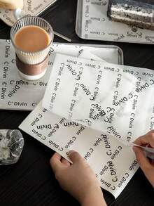 10/50/100 sztuk białych francuskich papierów do pieczenia, papier pochłaniający tłuszcz z smażonych potraw, specjalny papier do smażenia w kuchni, odtłuszczający papier do pakowania frytek z grilla i smażonego kurczaka, papier do pieczenia, odpowiedni do deserów, hamburgerów, ciast, odpowiedni na Święto Dziękczynienia i Boże Narodzenie