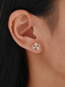 1 para minimalistycznych, eleganckich kolczyków-wkrętów ze srebra próby 925 z pustym, pięciopłatkowym kwiatem dla kobiet