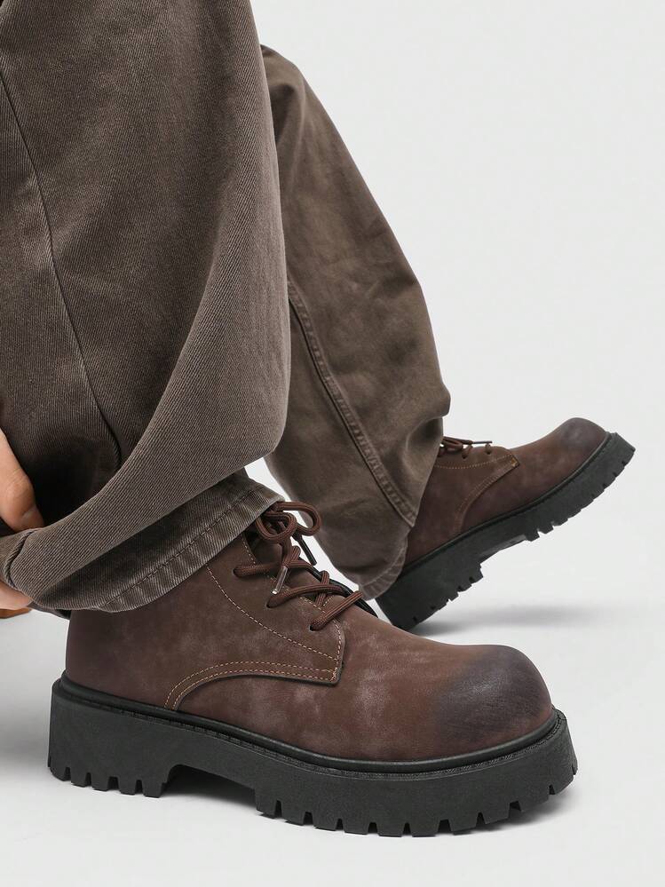 Botas de Cano Alto de Bico Redondo Masculinas, Sola Grossa, Antiderrapante, Estilo Casual Vintage, Botas Cano Curto para Homens Plus Size, Uso Externo no Inverno - Castanho - Visão 6