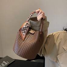 2025 Fall Winter New Woven Bucket Bag For Women, Large Capacity Shoulder Tote Handbag, Soft PU Leather Purse, Elegant Daily Crossbody Satchel, Simple Minimalist Design, Lightweight Durable Braided Texture, Commuter Work Office Travel Shopping Use, Unique Designer Casual Bag Gift For Ladies - 咖啡 - 查看 2